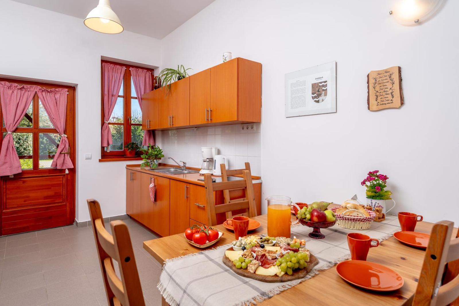 Erdődy Vendégház Kastelyosdombo Exterior foto